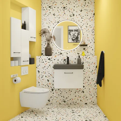 Lille badeværelse inspiration med hvide vaskeskab med sort greb og sort elegant håndvask, smukt rundt spejl med sort kant, forskudt placerede overskabe samt terrazzo væg og gulv samt gule væge giver et modigt og moderne look.